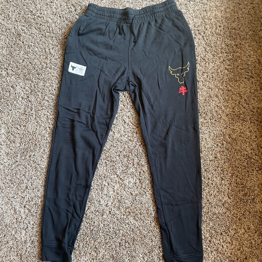 Project Rock Joggers Men’s size Large
